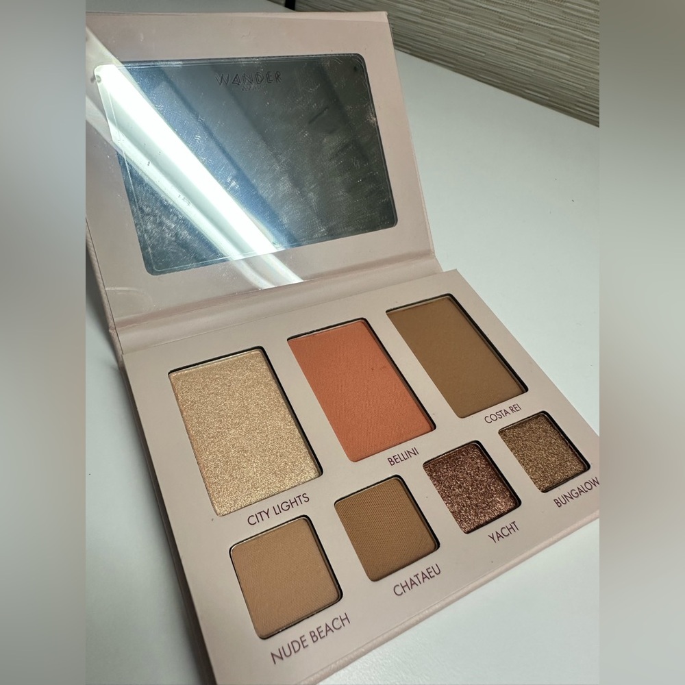 Wander Beauty Sunkissed getaway eye and face palette NIB.